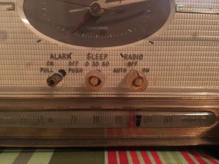 VINTAGE 1950’s RETRO SILVERTONE ANTIQUE TELECHRON CLOCK WITH ALARM TUBE RADIO 5