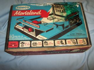Vintage 1959 Remco Movieland Drive In Theater Battery Op Toy Movies Cars