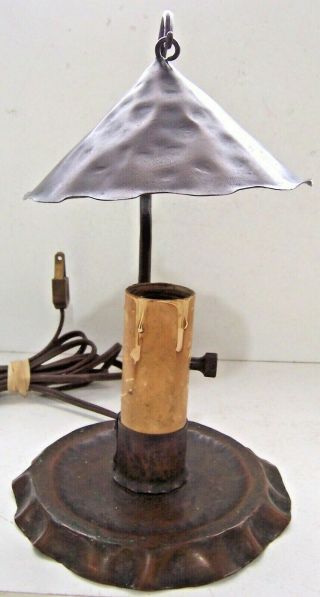 Small Vintage Arts & Crafts Hammered Solid Copper Lamp w/Riveted Shade 2