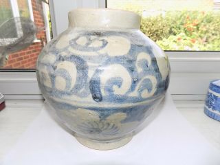 Antique Chinese Hand Decorated Blue & White Pottery Vase 19 Cm Tall