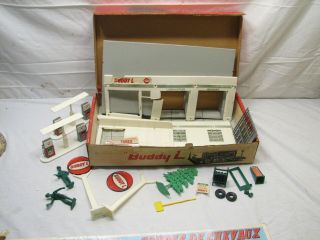 Vintage Buddy L Model Service Station Gas And Oil Toy Play Set