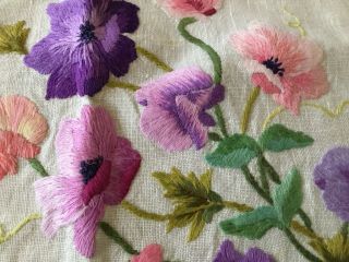 VINTAGE HAND EMBROIDERED LINEN TABLECLOTH GORGEOUS RAISED SUMMER FLOWERS 2