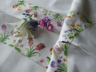 Vintage Hand Embroidered Tablecloth - Exquisite Flower Circle Of Spring Flowers