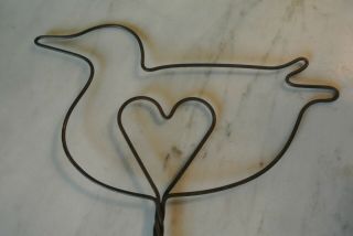 Vtg Rug Beater duck Heart Twisted Wire Wood Carpet Beater Primitive Miniature 2