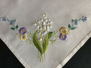 VINTAGE LINEN HAND EMBROIDERED TRAY CLOTH LILY OF THE VALLEY/FLORALS 2