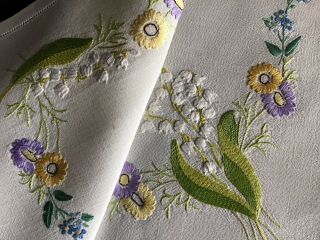 VINTAGE LINEN HAND EMBROIDERED TRAY CLOTH LILY OF THE VALLEY/FLORALS 4