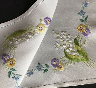 VINTAGE LINEN HAND EMBROIDERED TRAY CLOTH LILY OF THE VALLEY/FLORALS 6
