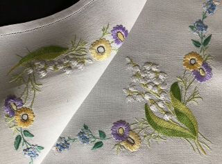 VINTAGE LINEN HAND EMBROIDERED TRAY CLOTH LILY OF THE VALLEY/FLORALS 8