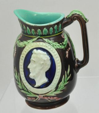 Antique Small Wedgwood Majolica Cameo Washington And Lincoln Pitcher 1875