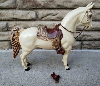 Vintage Molded Plastic Horse W/ Removable Saddle & Chain Reins