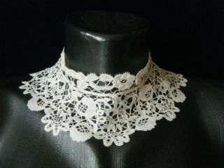 19c Antique High Neck Collar Honiton lace floral design H made England 5