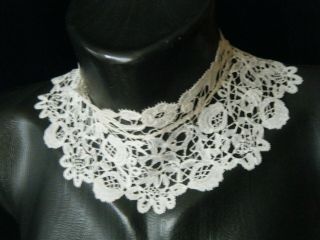 19c Antique High Neck Collar Honiton lace floral design H made England 6