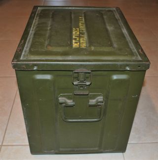 Vintage Large Metal US Army Military Waterproof Detonator Fuse/AMMO Storage BOX 6