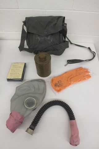 Vintage Army Military Full Face Gas Mask W/canister Filter Gloves Bag & Cape Nos