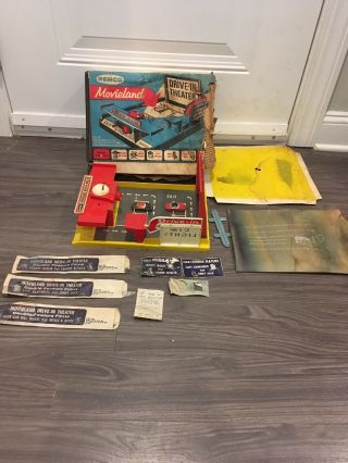 Vintage 1959 Remco Movieland Drive In Theater Battery Op Toy Movies Cars