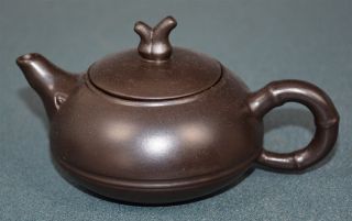 Fine Chinese Zisha Purple Sand Clay Teapot Finely Carved Natural Material Qx7351