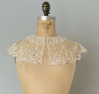 Antique Handmade Silk Maltese Bobbin Lace Collar Edwardian Victorian