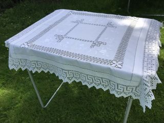 Antique White Rose Embroidery Linen Tablecloth Hand Crochet Lace Drawn