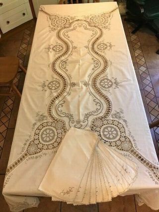 Vintage Large Linen Tablecloth & 12 Napkins - 2.  6 Metres X 1.  72 Metres.