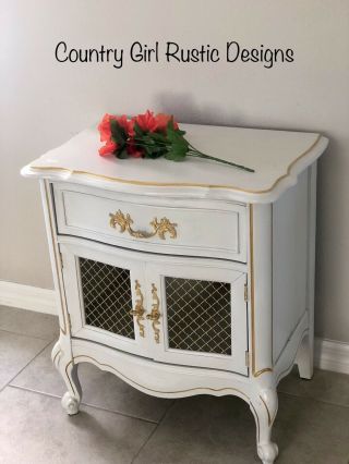 Vintage French Provincial End Table Nightstand 4