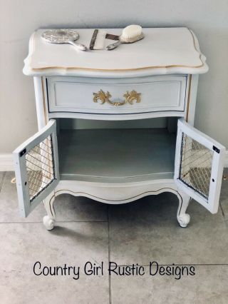 Vintage French Provincial End Table Nightstand 5