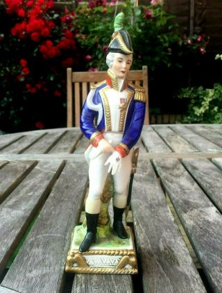 Naples Capodimonte Porcelain Figurine 1842 Napoleonic Hussar Soldier 9 1/4 Inch
