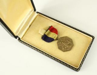 Vintage US Military Navy & Marine Corps Medal for Heroism in WWII Era Short Box 2