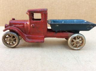 Vtg 1920’s Arcade Cast Iron Dump Truck Spoke Wheels Model T Body 5.  5” Long