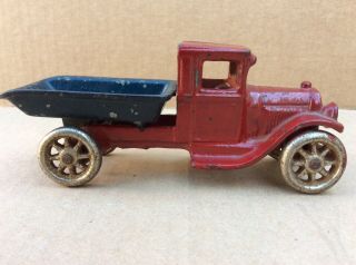 Vtg 1920’s Arcade Cast Iron Dump Truck Spoke Wheels Model T Body 5.  5” Long 2