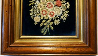 VERY SMALL LATE 19TH CENTURY NEEDLEWORK OF A FLORAL BOUQUET - c.  1890 3