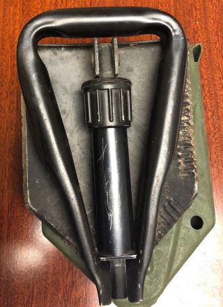 1974 US ARMY Vietnam era entrenching shovel in rubber case date stamp 1974 U.  S. 4