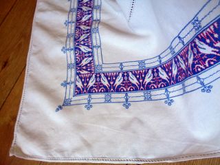 VINTAGE WHITE TABLECLOTH LARGE HAND EMBROIDERED CROSS STITCH BIRDS 8