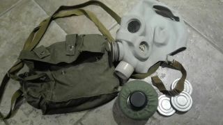 Vintage Soviet Russian Ussr Military Pmg Gas Mask With Bag Size 1,  2,  3,  4