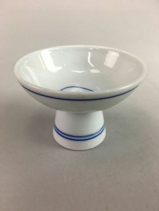 Japanese Porcelain Sake Cup Vtg Guinomi High Foot White Blue Gu352