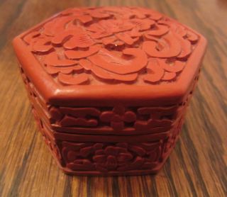 Vintage Hand Carved Asian Enamel Lacquer Cinnabar Pill Trinket Snuff Box Bottle