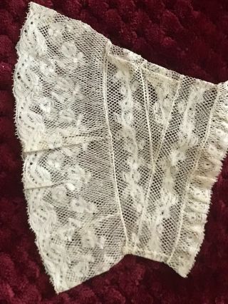 Perfect and Gorgeous VALENCIENNES LACE CUFFS 19th C. 3