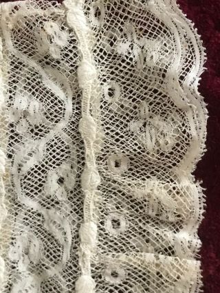 Perfect and Gorgeous VALENCIENNES LACE CUFFS 19th C. 5