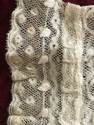 Perfect and Gorgeous VALENCIENNES LACE CUFFS 19th C. 6