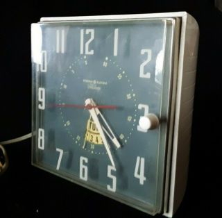 Vintage General Electric GE Telechron Seafoam Wall Clock Calendar & Alarm 8H24 5