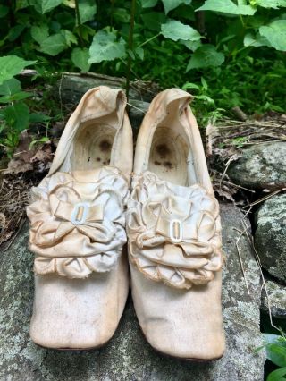 Antique 1800’s Women’s Square Toe Silk Shoes - Vtg