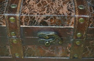 VINTAGE LOCK BOX JEWELRY BOX MADE OF WOOD AND LEATHER STRAPS VERY UNIQUE 2