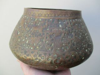 A Quite Large Antique Middle Eastern Hand Hammered Brass/Bronze Bowl 19th C 3