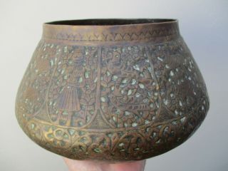 A Quite Large Antique Middle Eastern Hand Hammered Brass/Bronze Bowl 19th C 5