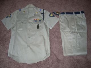 U.  S.  Army 1970 Khaki Summer Uniform / Shirt Small & Pants 30 X 31 And Black Belt