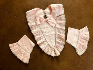 Antique Pink Linen Collar & Cuffs