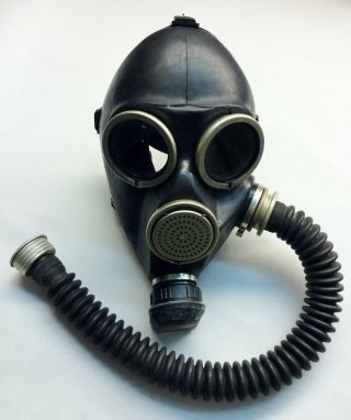 Size 2 Medium Soviet Russian Gas Mask Gp - 7 With Black Gas Mask Hose Tube