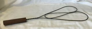 Vintage Primitive Heart Shaped Twisted Wire Rug Beater Wood Handle 18” 4