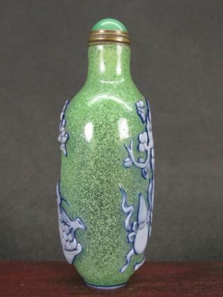 Chinese “Bo Gu” Carved Peking Overlay Glass Snuff Bottle 3