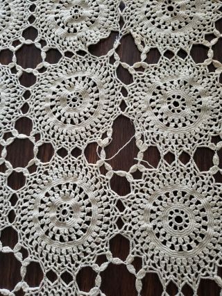 Vintage Crocheted Ivory Lacey Tablecloth Coverlet Bedspread 104x76 