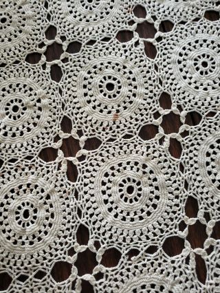 Vintage Crocheted Ivory Lacey Tablecloth Coverlet Bedspread 104x76 